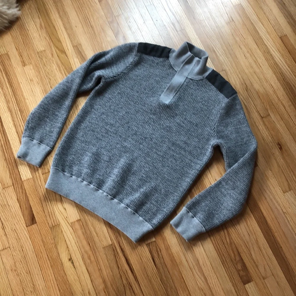 BUNDLE 2/$12 🔥 - BANANA REPUBLIC - Picture 2 of 10